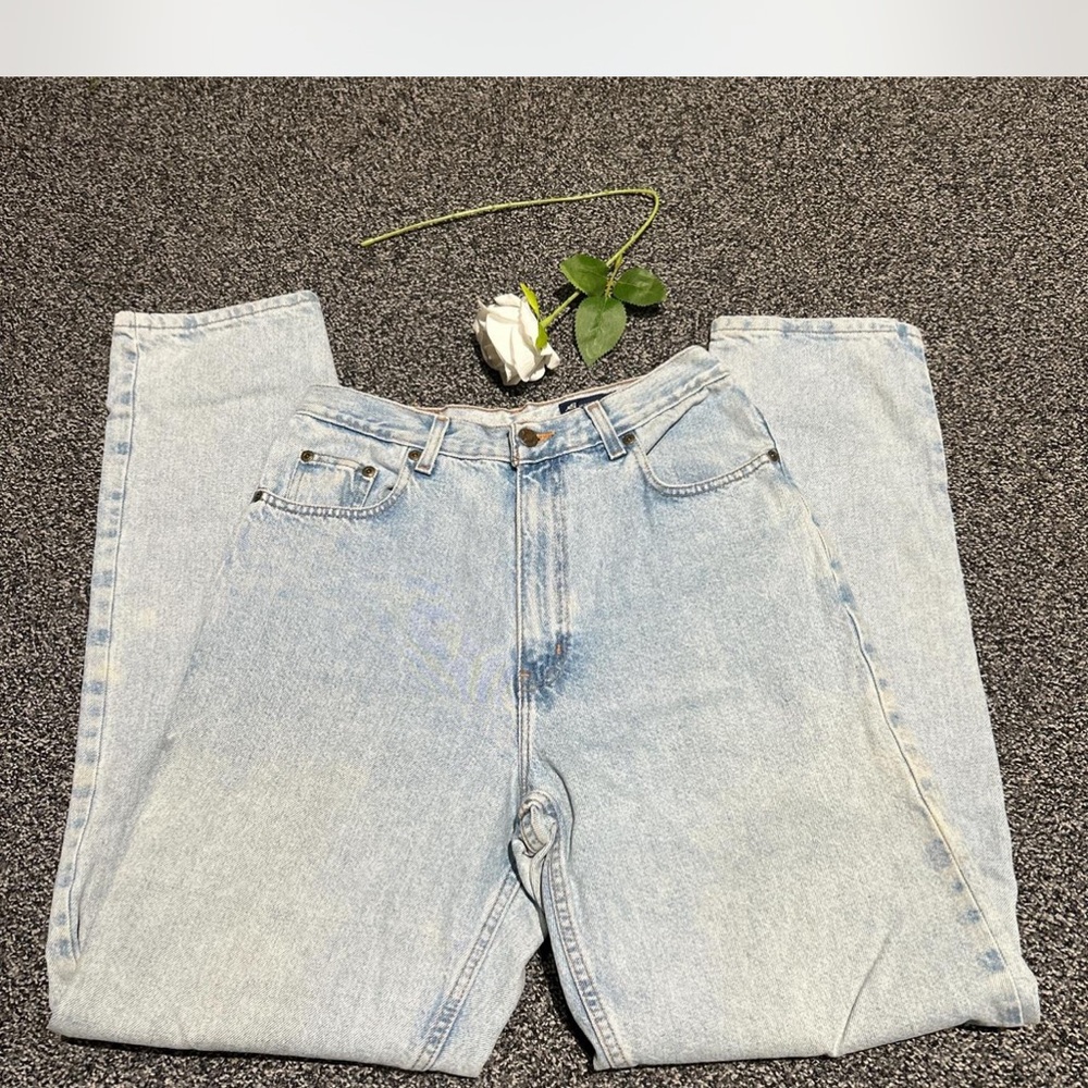 Eddie Bauer Straight Light Wash Jeans